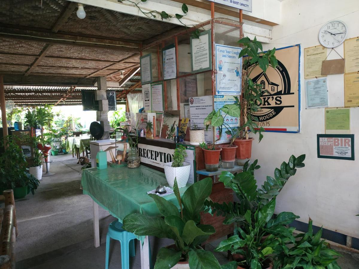Emoks Guest House Moalboal Exterior photo