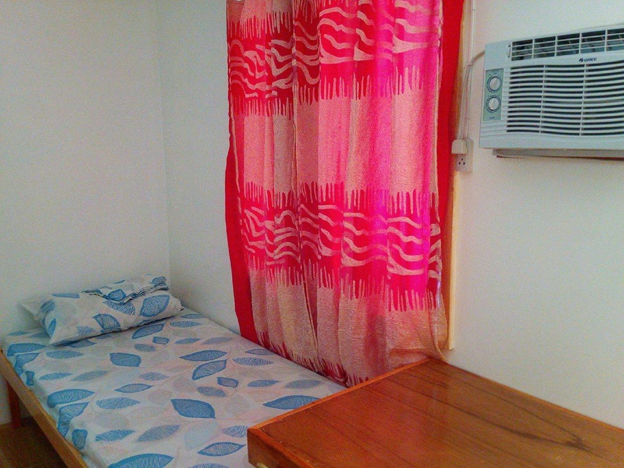 Emoks Guest House Moalboal Exterior photo